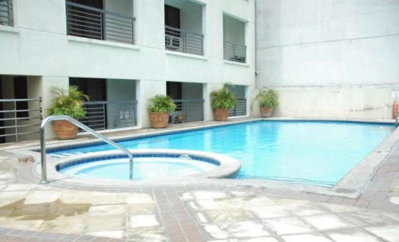Poolside Family Room Greenbelt Makati Makati City Exterior photo